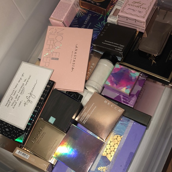 🌟💯Mystery Makeup Bundle! 💯🌟 - Picture 6 of 7
